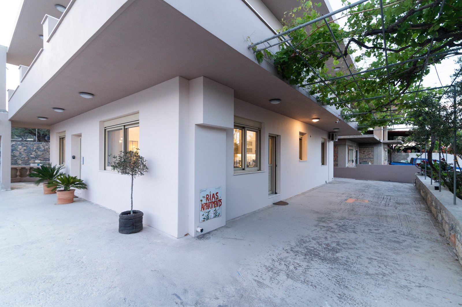 Private-Parking-Agios-Nikolaos-Accommodation