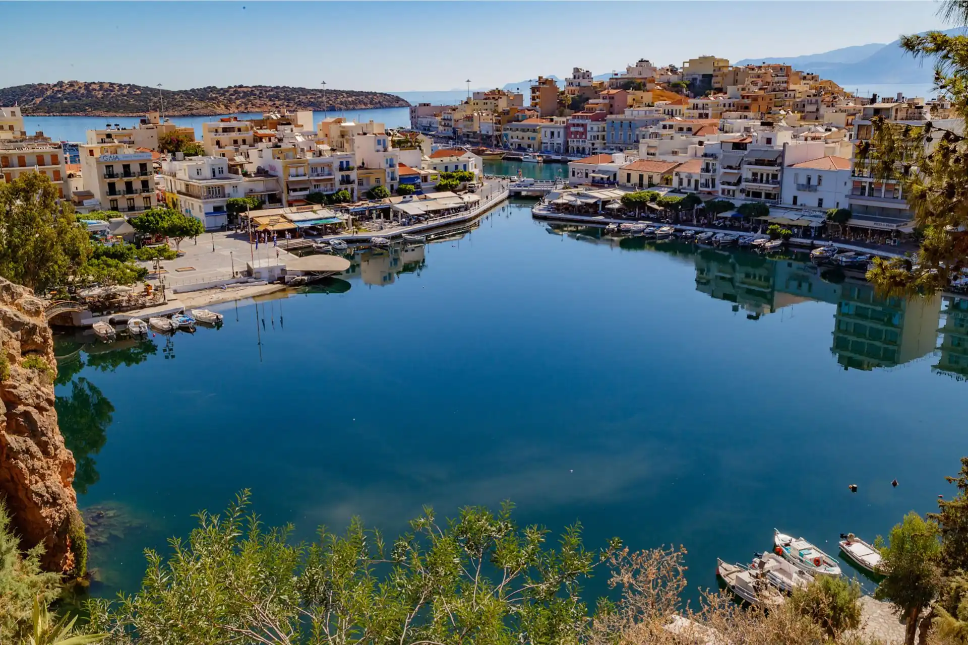 rias-apartment-agios-nikolaos-lake-voulismeni-panoramic-view