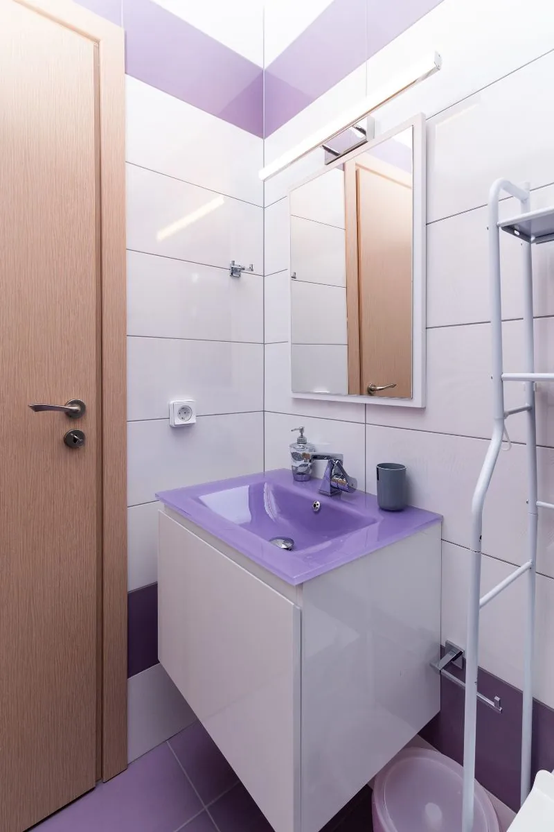 rias-apartment-agios-nikolaos-second-bathroom-vanity-sink