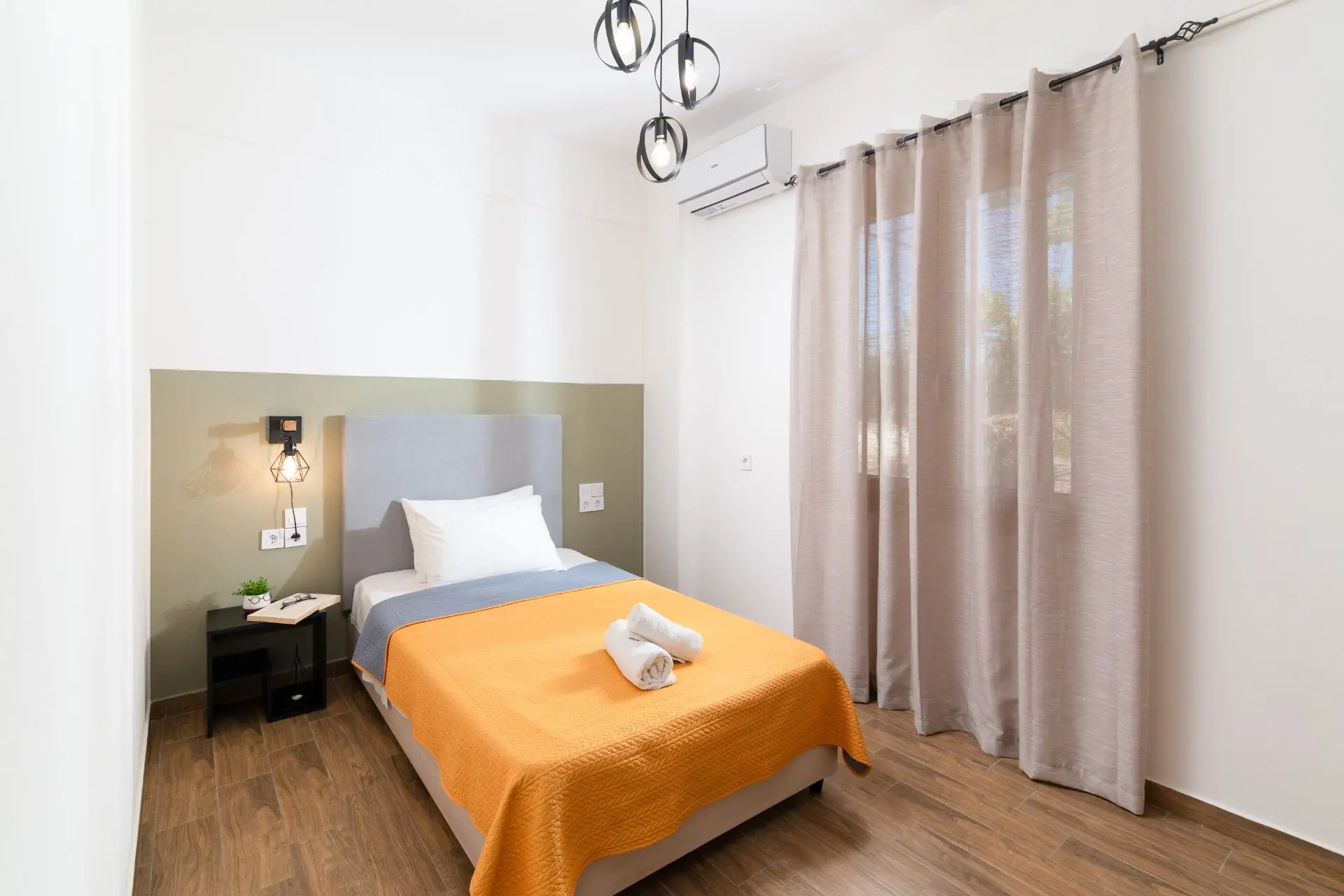 rias-apartment-agios-nikolaos-third-bedroom-single-bed