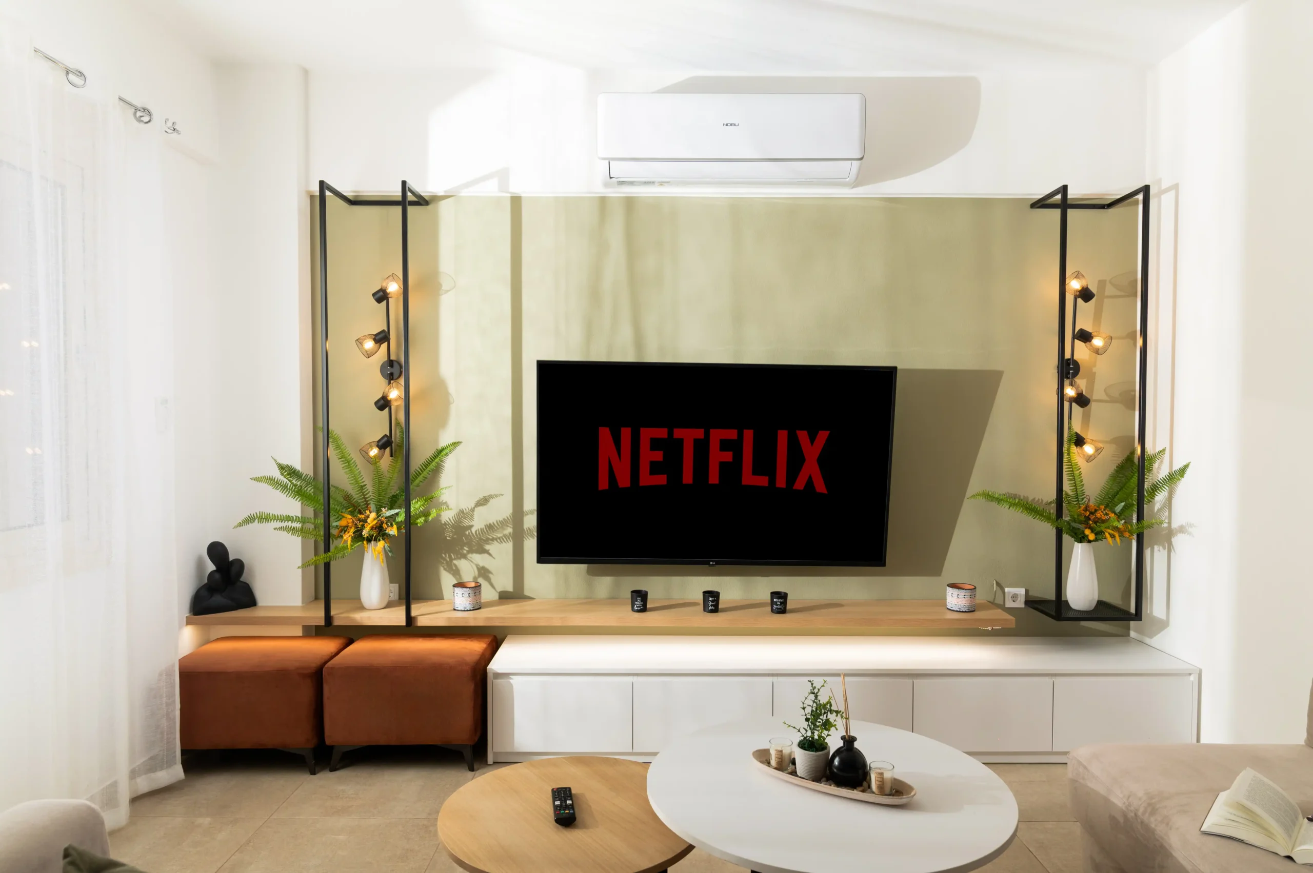 rias-apartment-living-room-netflix-agios-nikolaos
