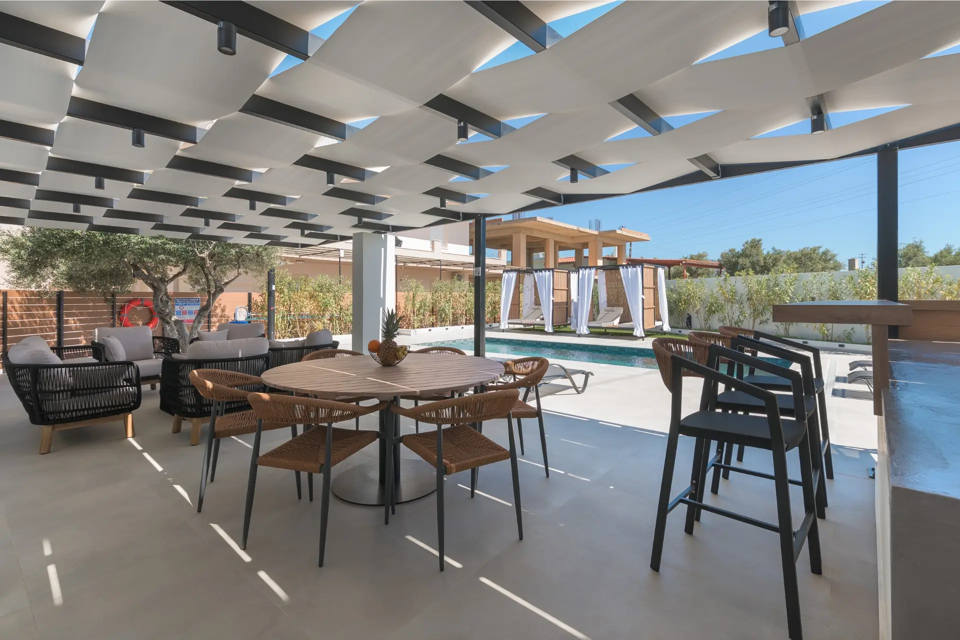 rias-apartment-outdoor-living-pool-view-pergola